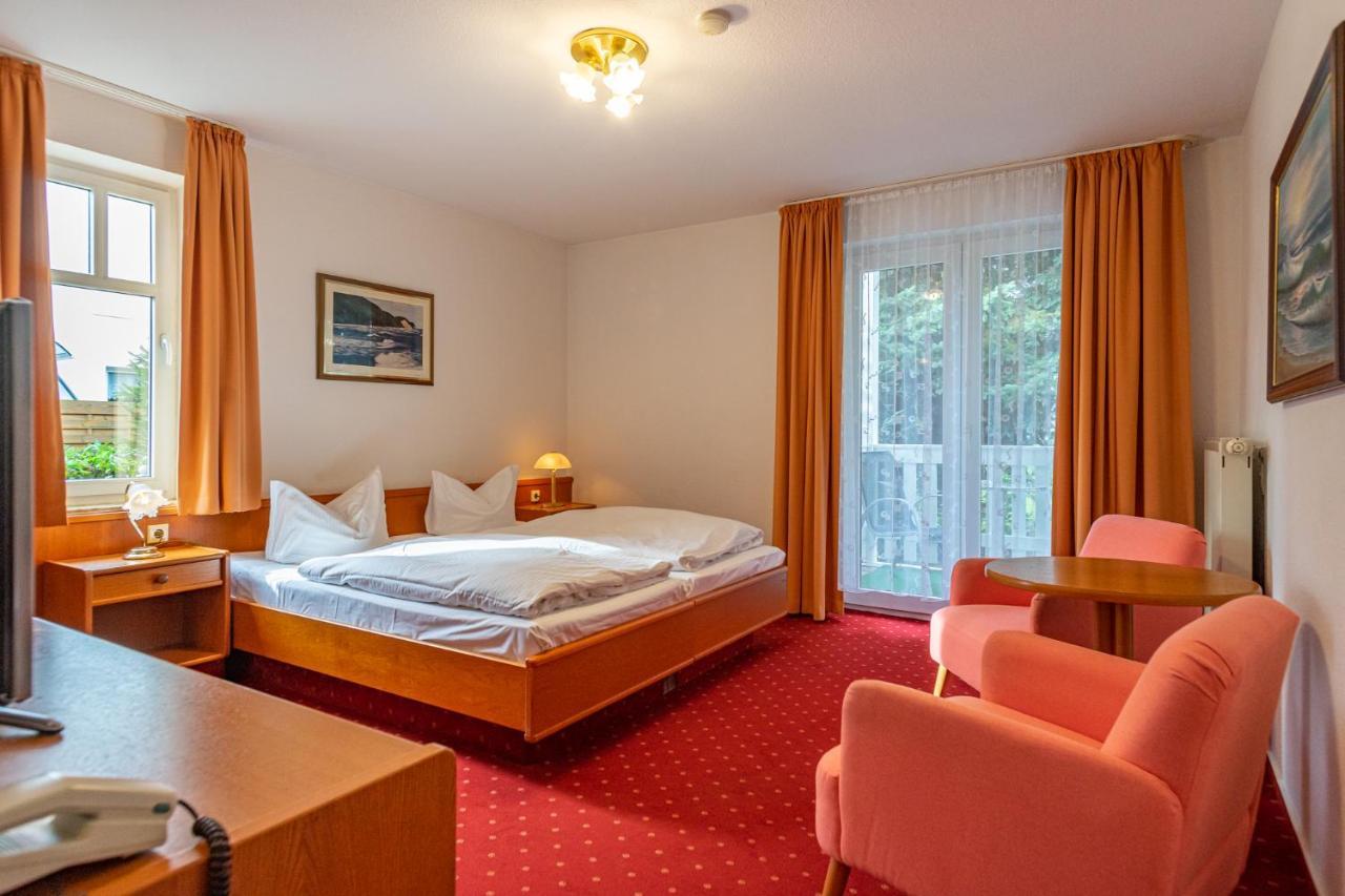 Pension Bergen Bergen Auf Rugen Esterno foto